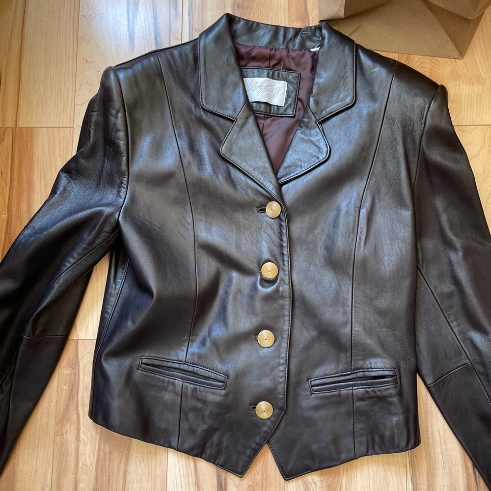 Lord & Taylor brown soft leather vintage 90’s jacket size medium used